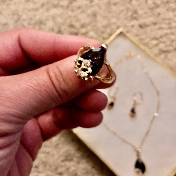 NEW TEAR DROP NECKLACE/EARRING/RING SET - Picture 2 of 4